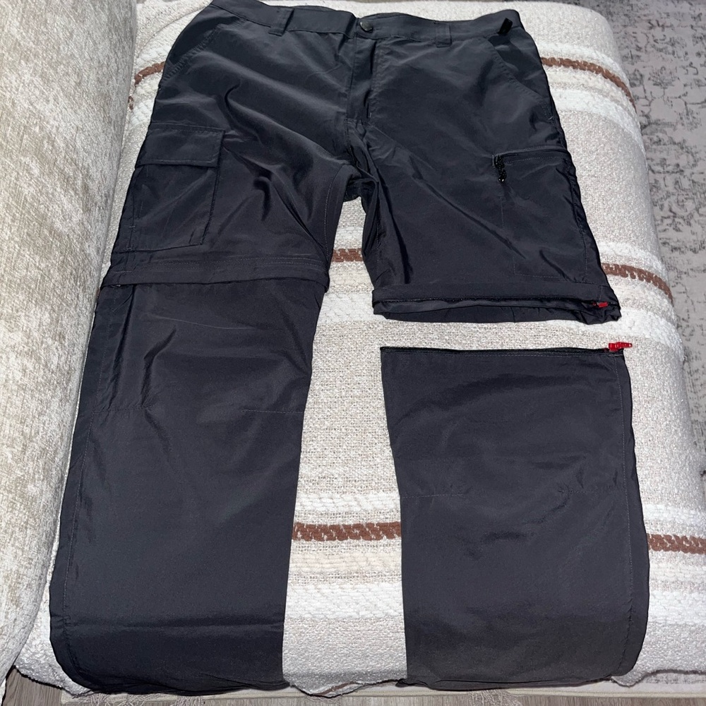 Columbia Men's Black Zip-Off Cargo Pants